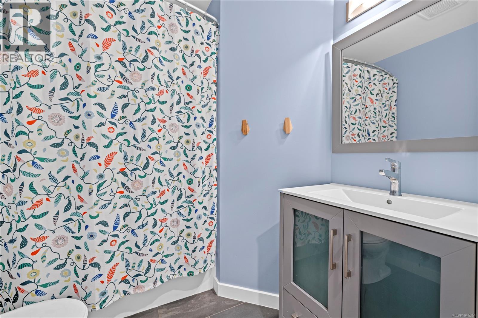 3104 Dolphin Dr - Image 14