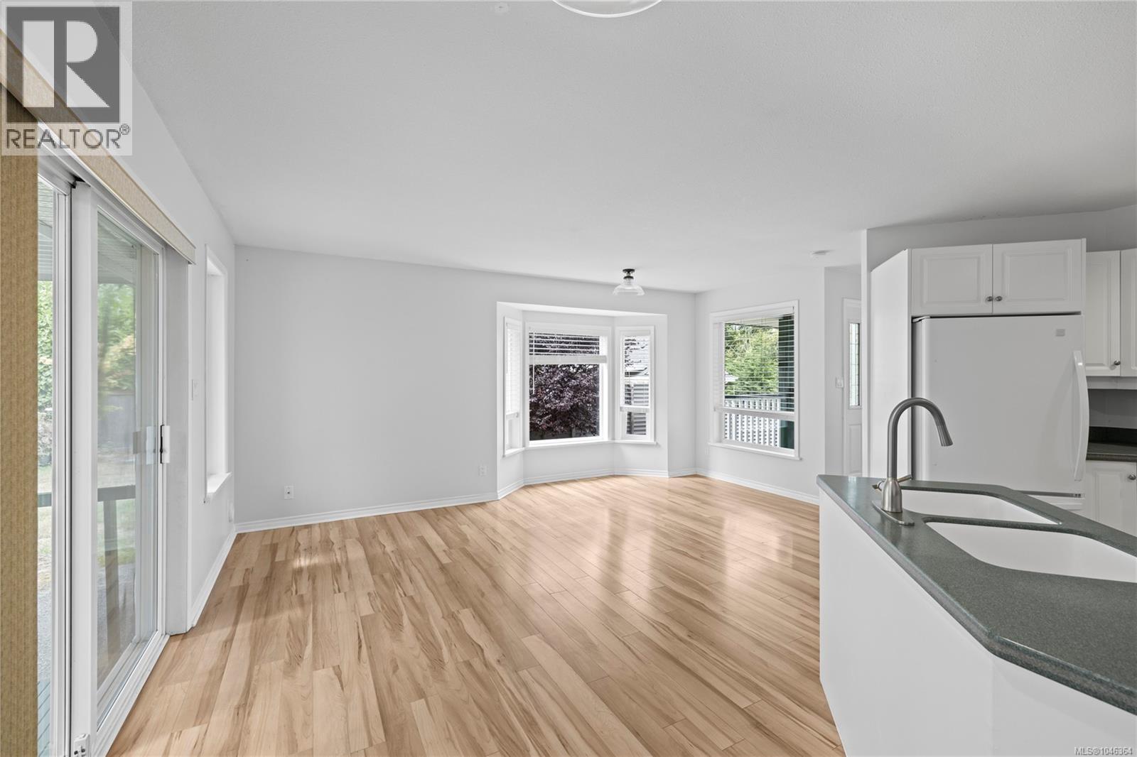3104 Dolphin Dr - Image 17