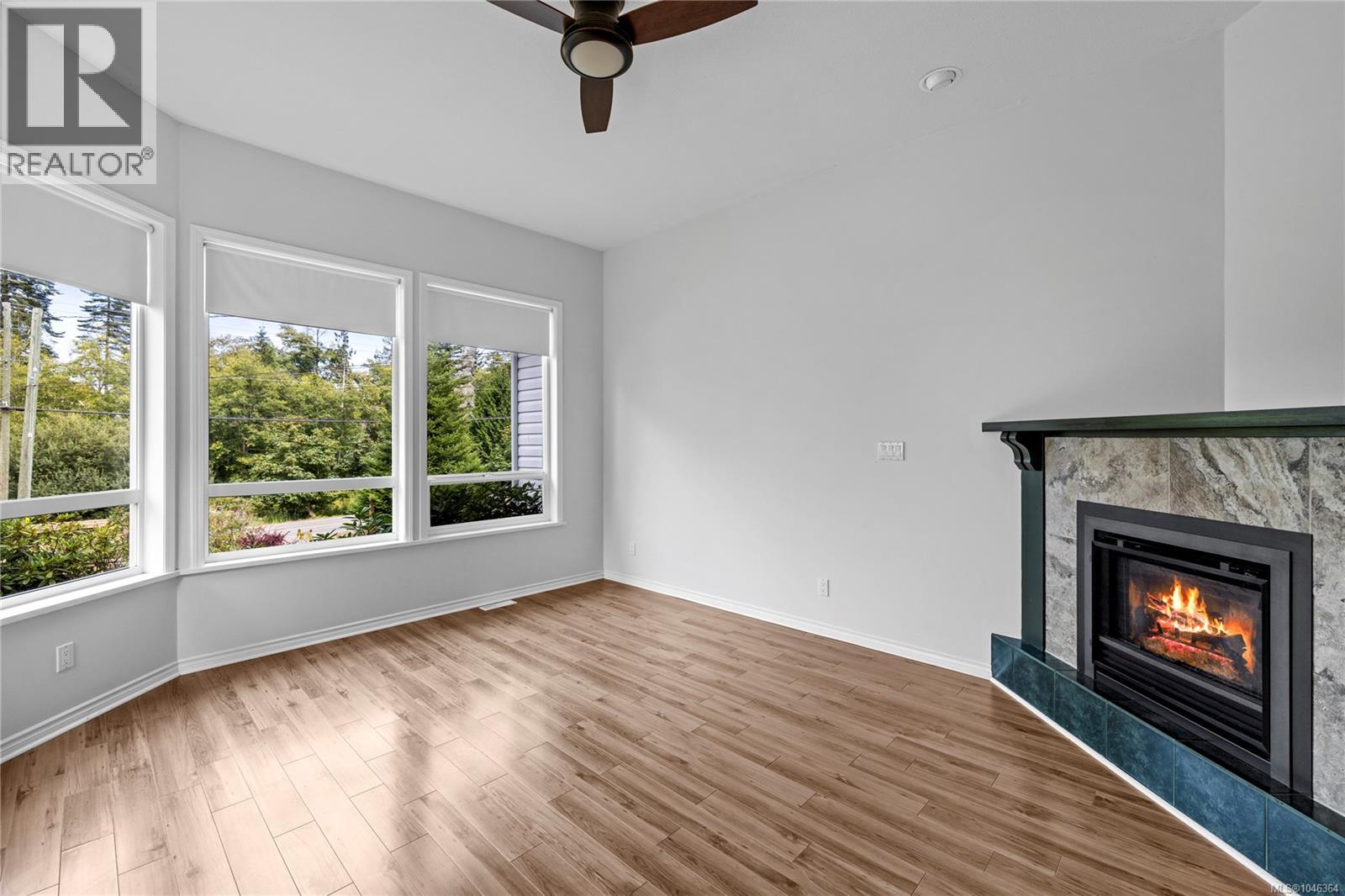 3104 Dolphin Dr - Image 4