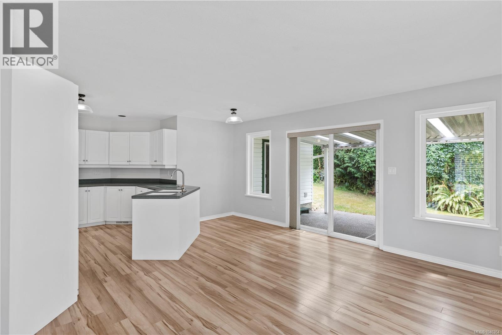 3104 Dolphin Dr - 6