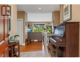 Living room - 5161 Dunn Pl, Nanaimo, BC V9T6S9 Photo 18