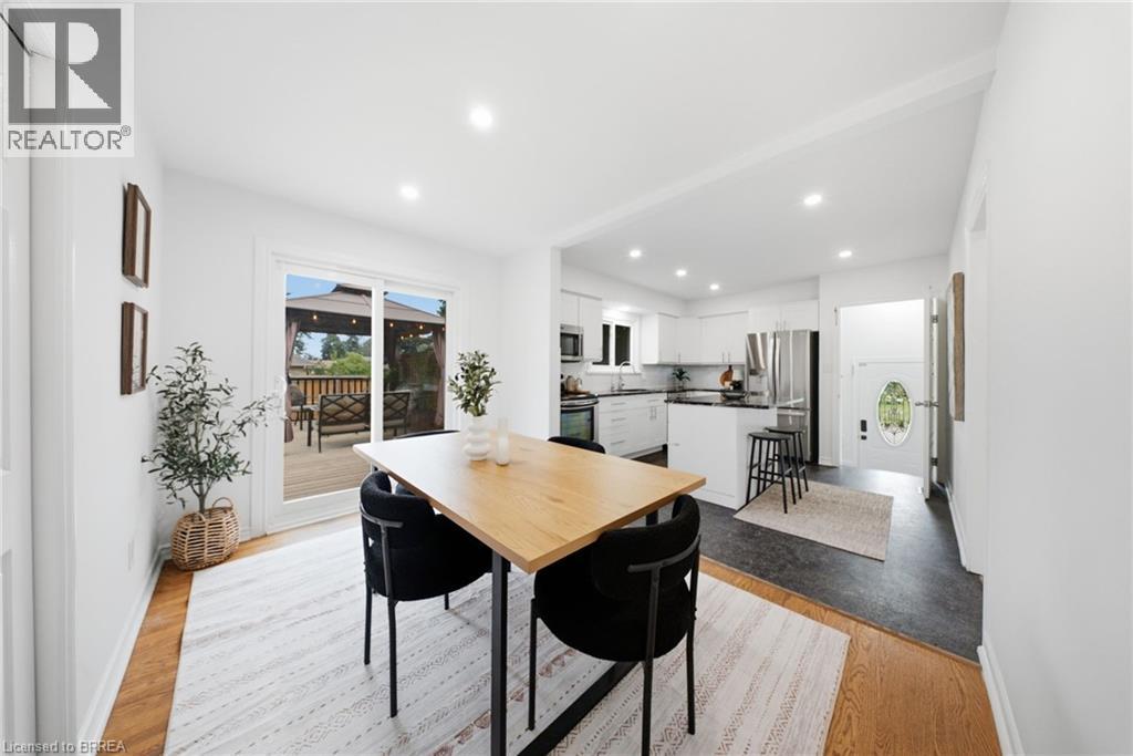2 FRONTENAC Avenue - Image 16
