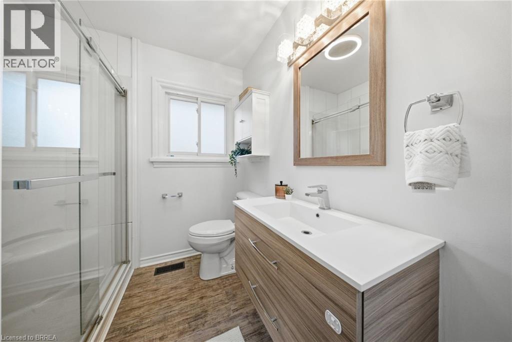 2 FRONTENAC Avenue - Image 13