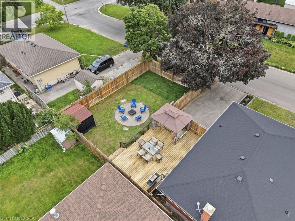 2 FRONTENAC Avenue - Image 34
