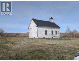 404 Hillside Avenue, Carbon, AB T0M0L0 Photo 6