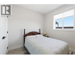 Primary Bedroom - 225 Dunbar Way, Parksville, BC V9P0G6 Photo 7
