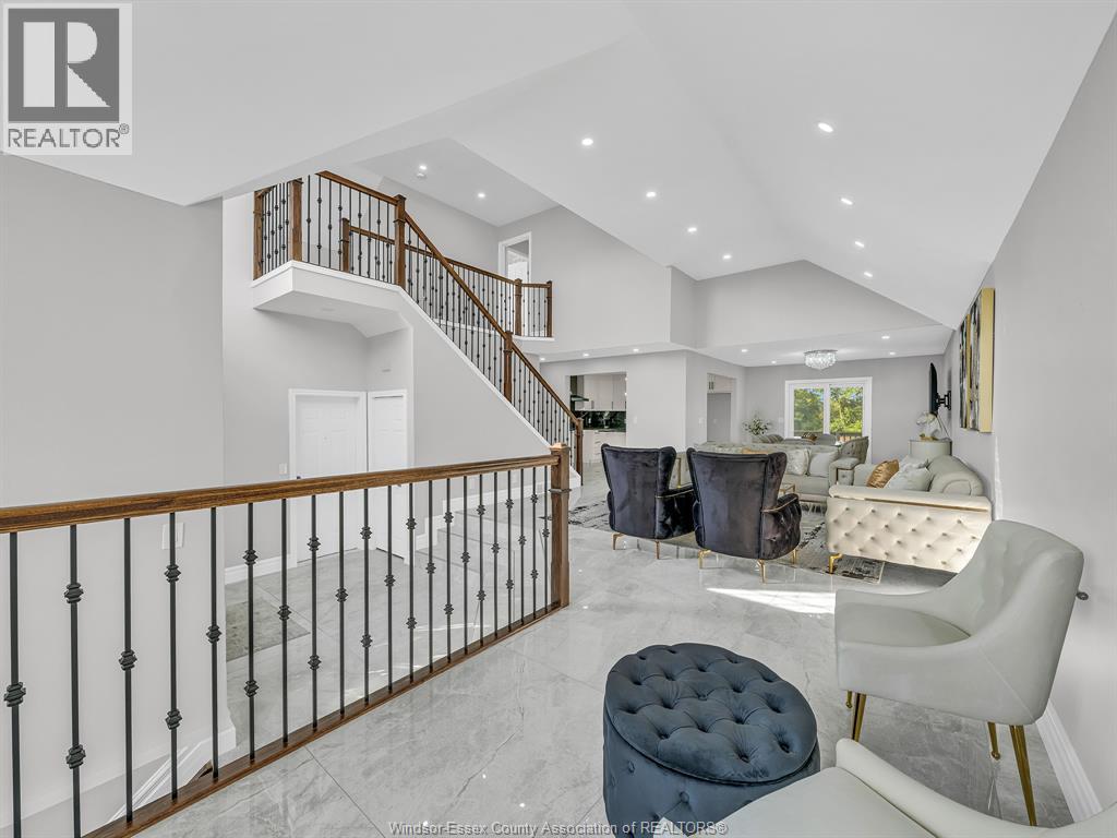 204 HAMPTON CRESCENT - Image 12