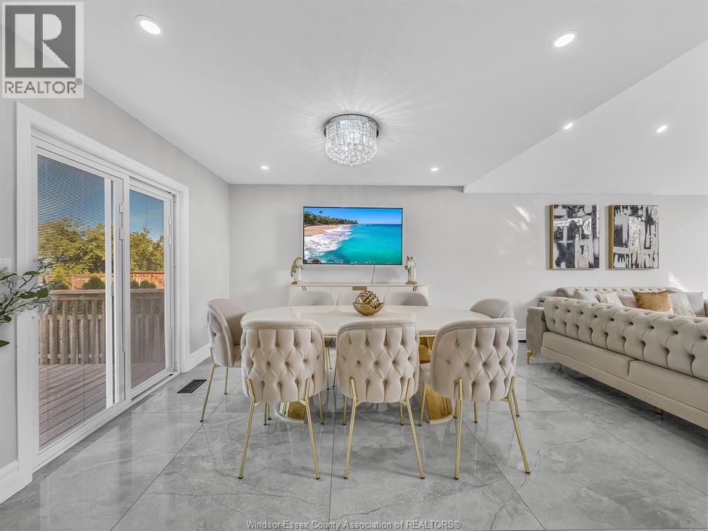 204 HAMPTON CRESCENT - 15