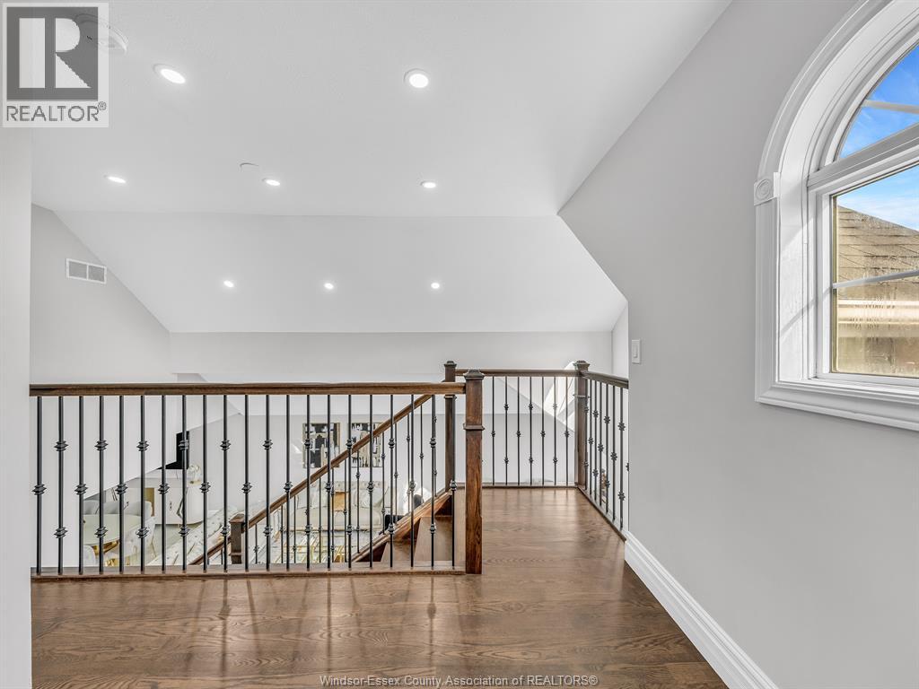 204 HAMPTON CRESCENT - Image 31