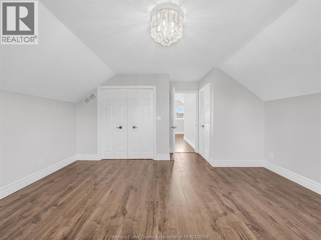 204 HAMPTON CRESCENT - Image 35