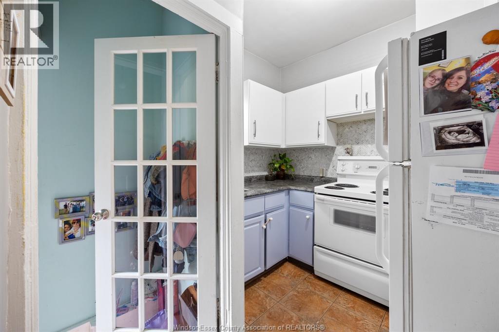 1545 LILLIAN AVENUE - 13
