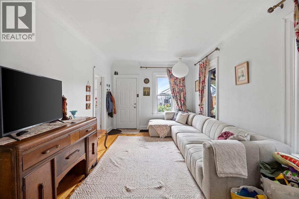 1545 LILLIAN AVENUE - 5