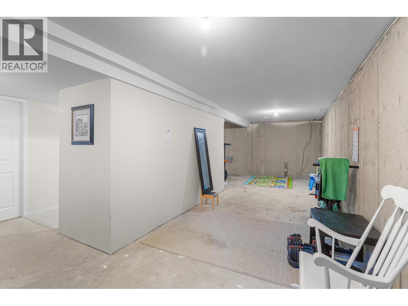 #8 9159 Glenmore Road - 27