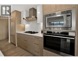 5pc Ensuite bath - 1588 Ellis Street Unit# 708, Kelowna, BC V1Y0H1 Photo 8