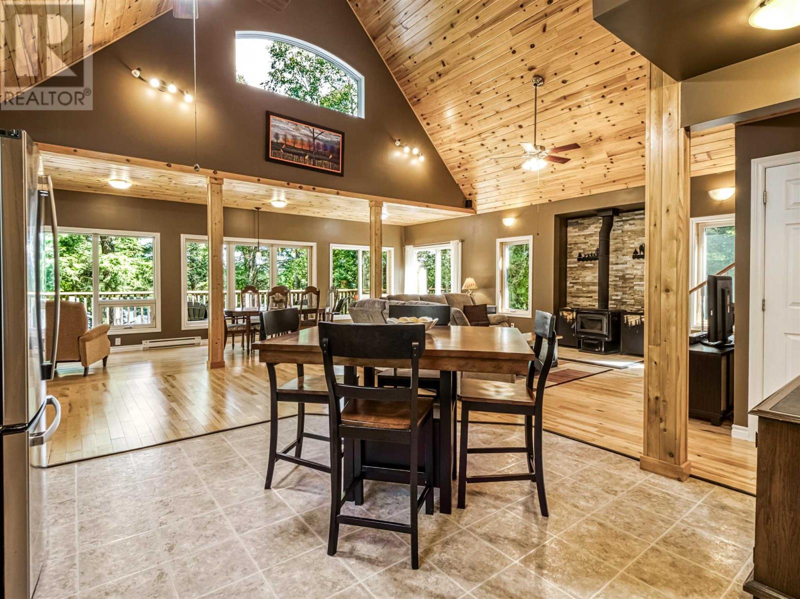 564 Dunlop Shores RD - Image 20