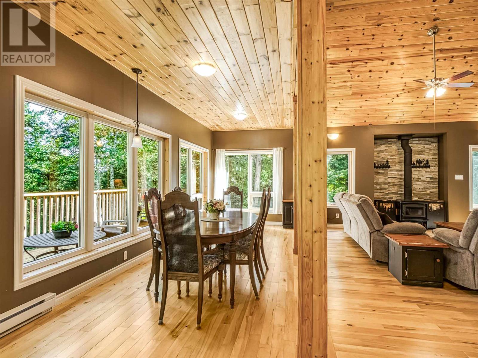 564 Dunlop Shores RD - Image 25