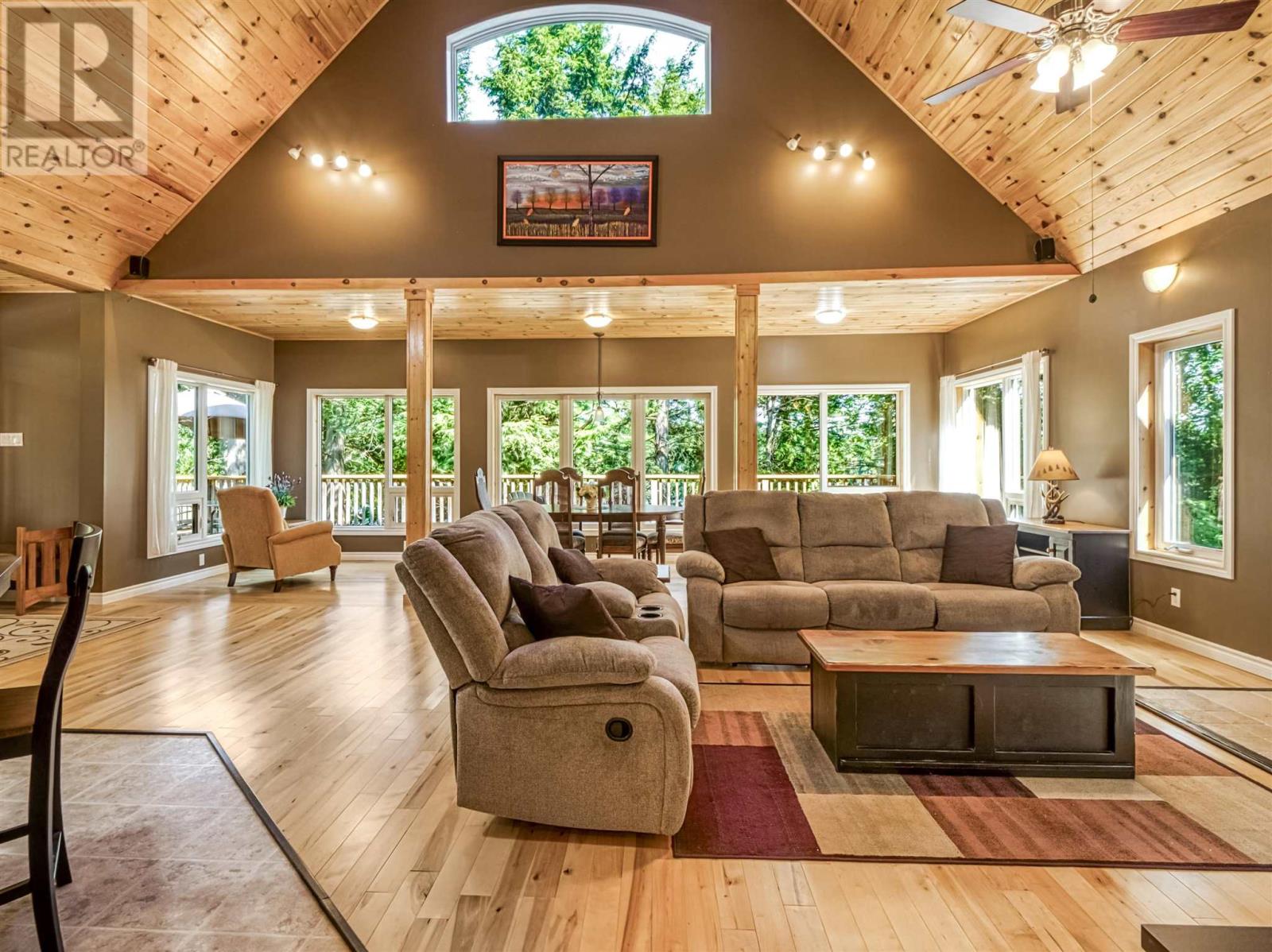 564 Dunlop Shores RD - Image 21