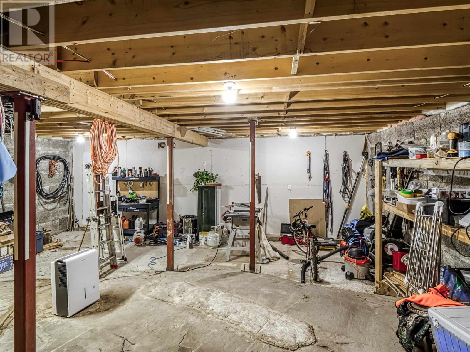 564 Dunlop Shores RD - Image 36