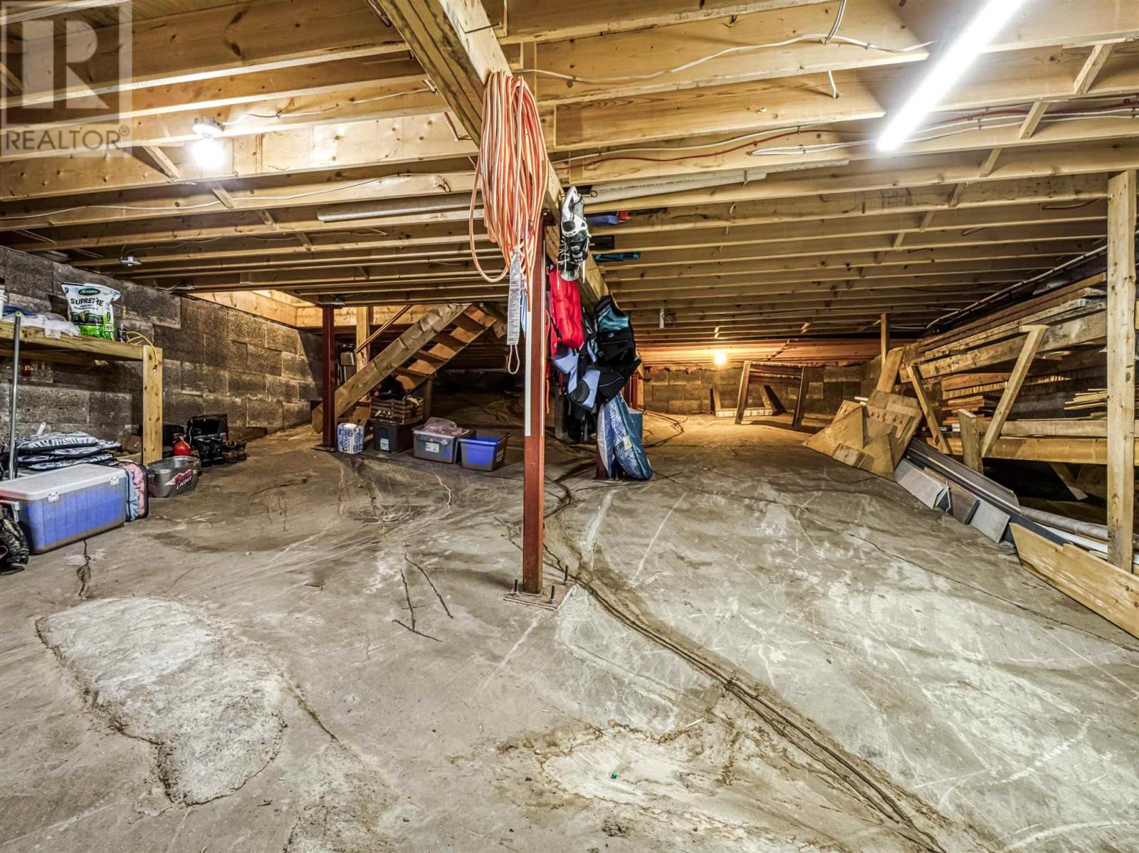 564 Dunlop Shores RD - 35