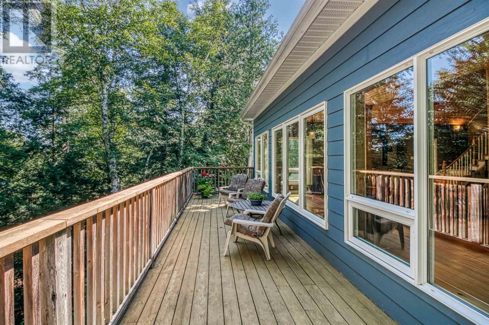 564 Dunlop Shores RD - 7
