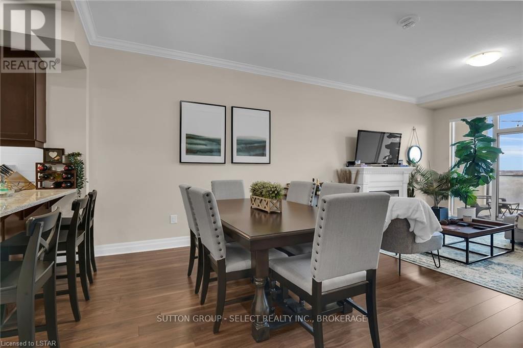 #1002 260 VILLAGEWALK BOULEVARD - Image 13