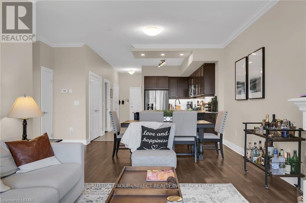 #1002 260 VILLAGEWALK BOULEVARD - 15