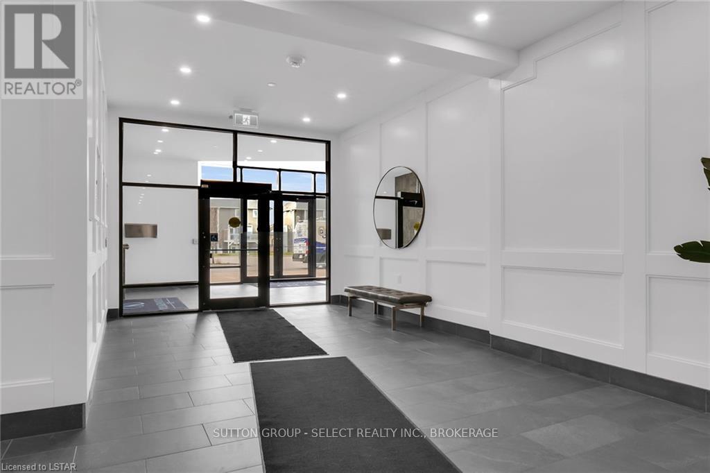 #1002 260 VILLAGEWALK BOULEVARD - 3