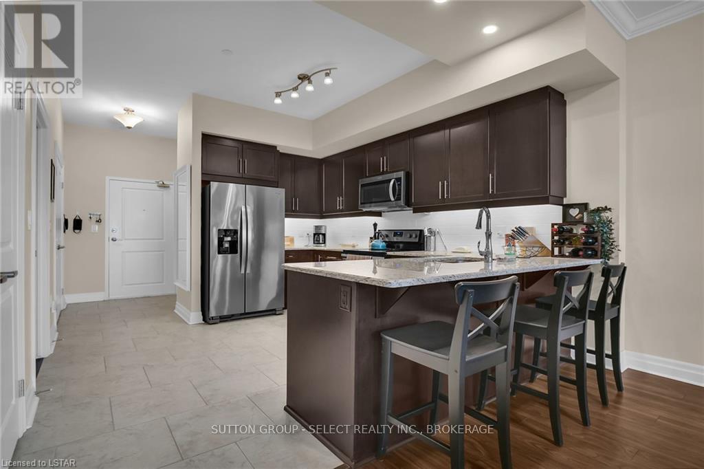 #1002 260 VILLAGEWALK BOULEVARD - 8