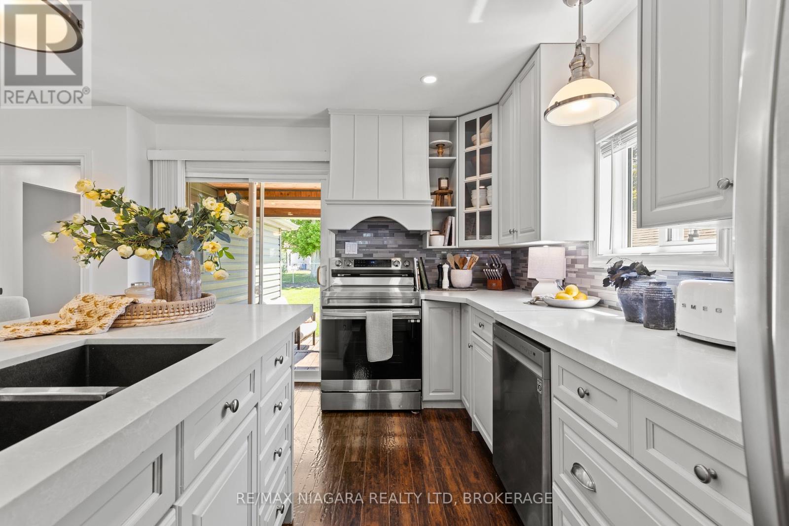 17 HUMBOLDT PARKWAY - Image 12