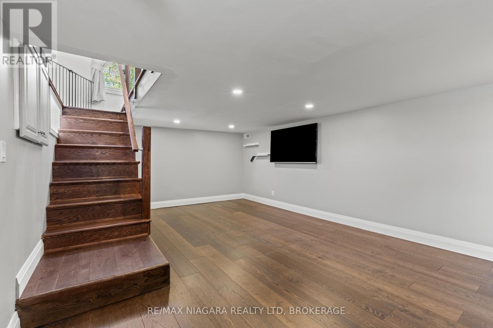 17 HUMBOLDT PARKWAY - Image 26