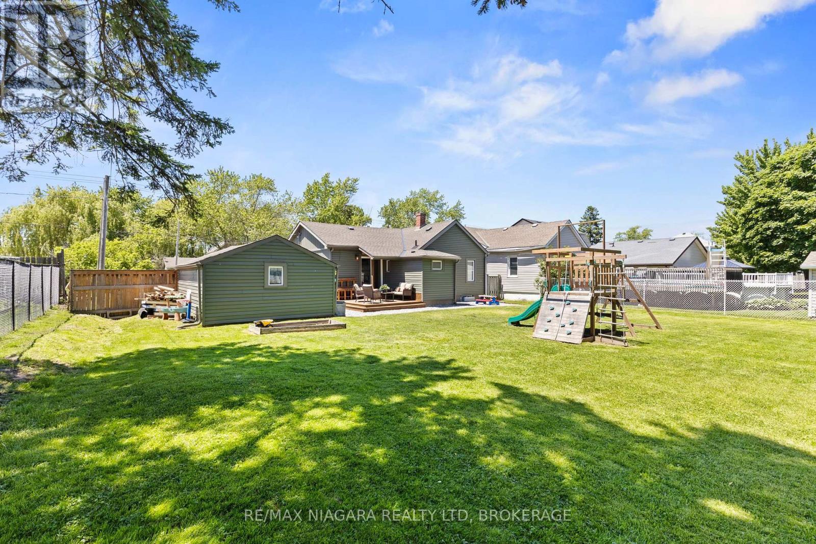 17 HUMBOLDT PARKWAY - Image 33