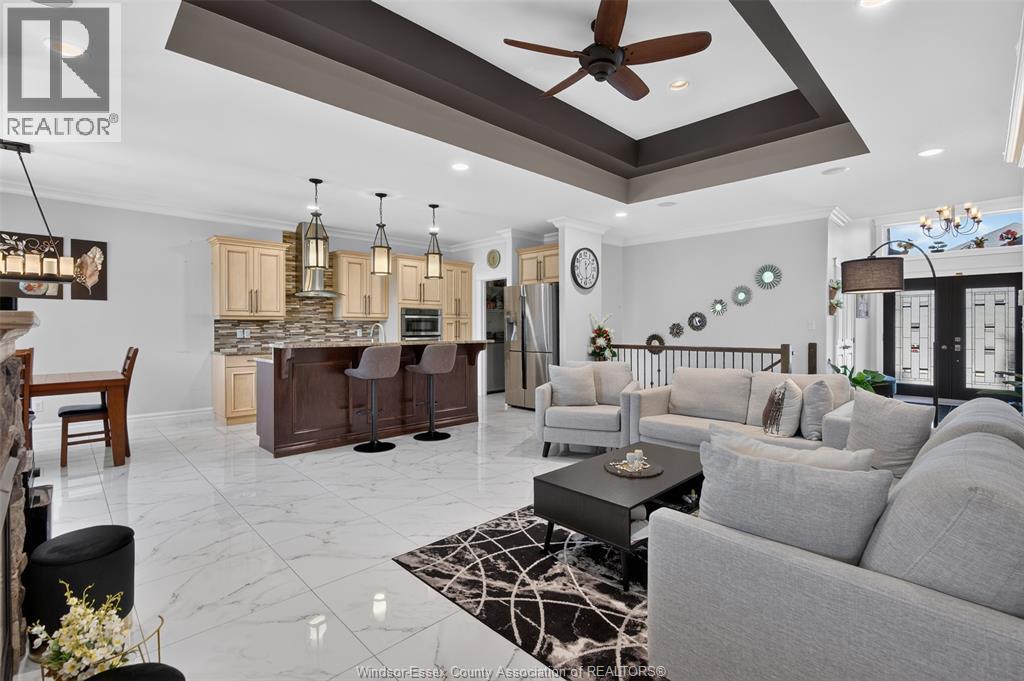 3945 ZANZIBAR CRESCENT - 12