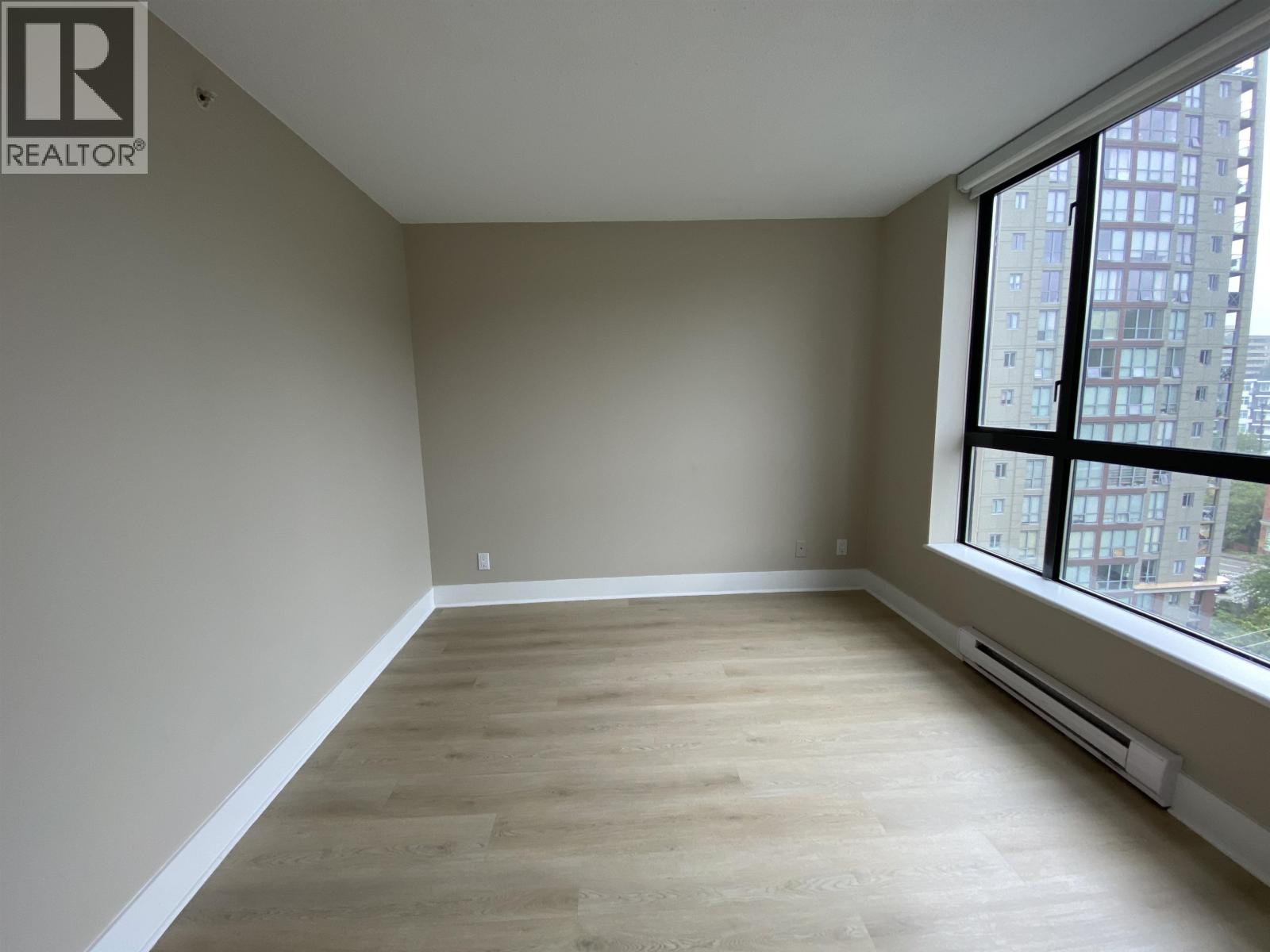 1002 833 AGNES STREET, New Westminster