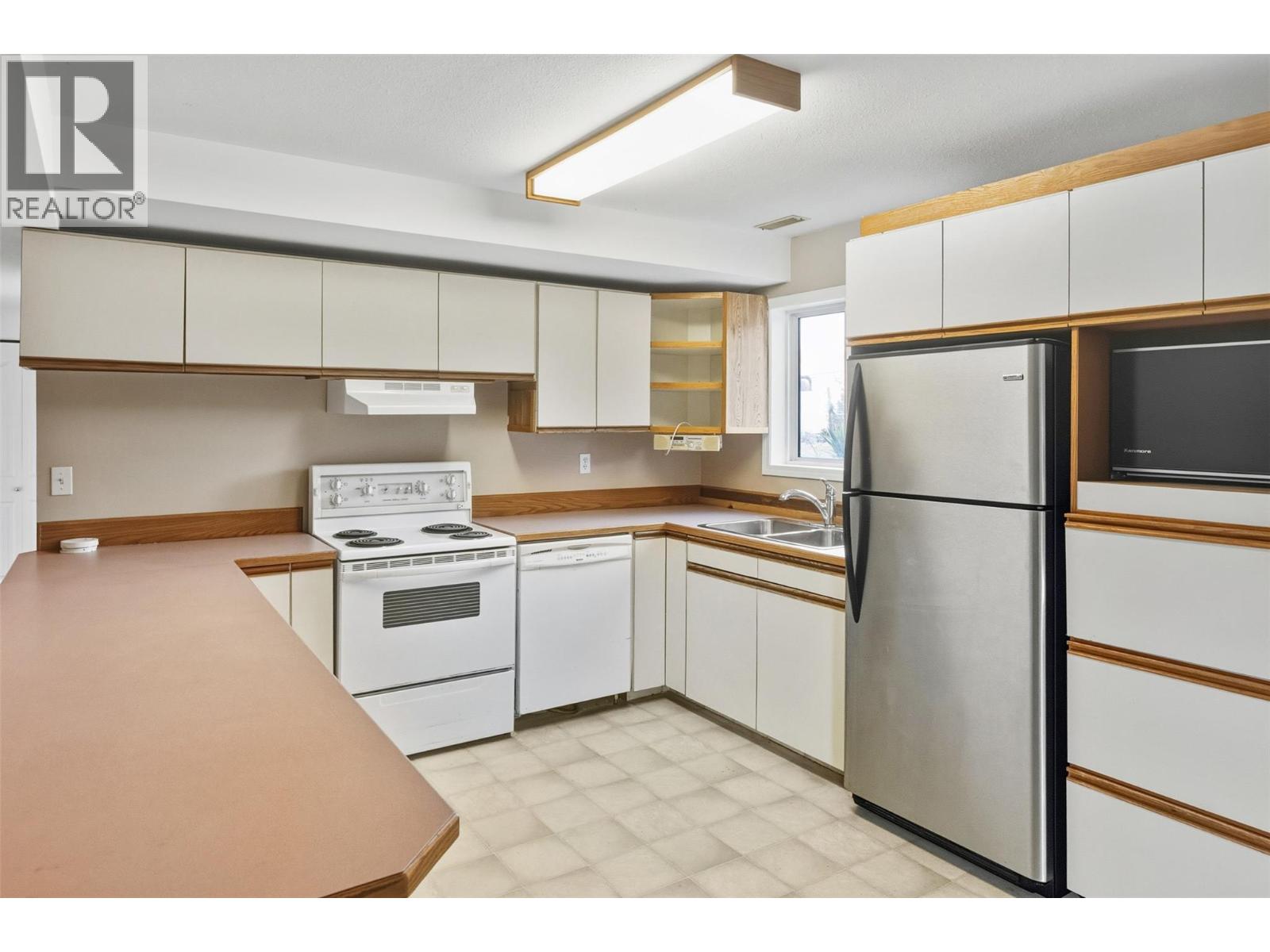 1721 Wallis Road - 69