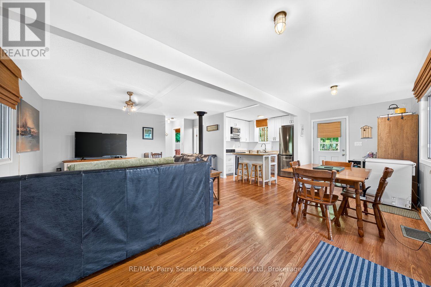 12 SILVER BIRCH CIRCLE - 21