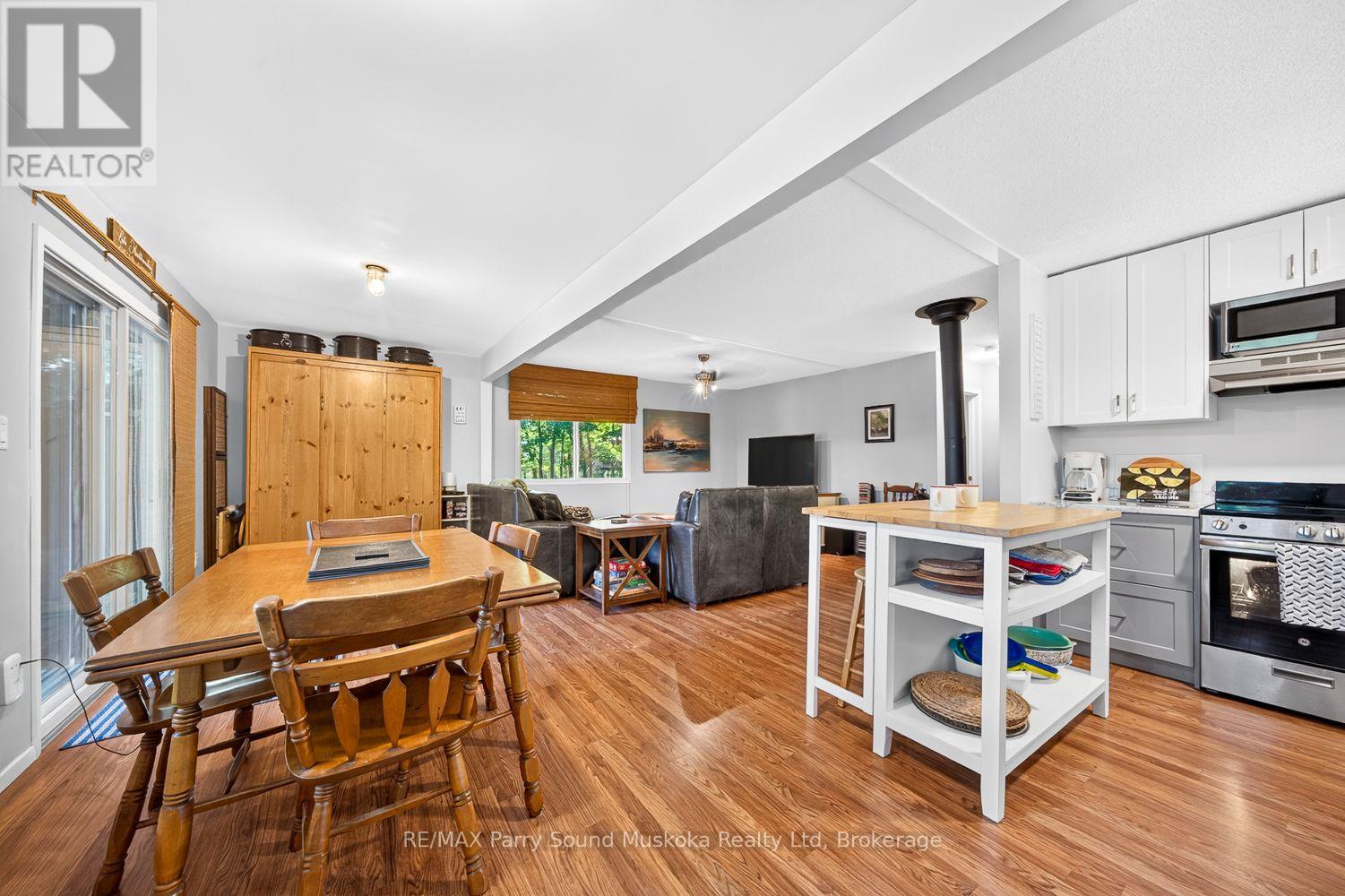12 SILVER BIRCH CIRCLE - 4