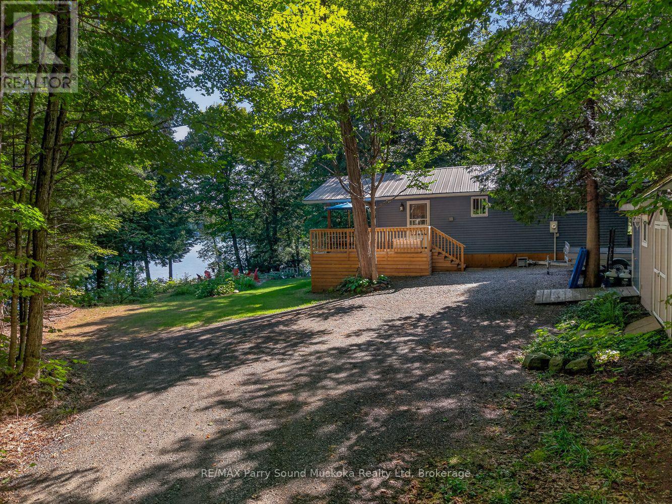 12 SILVER BIRCH CIRCLE - 44