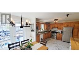 8 Breeze Place thumbnail 2