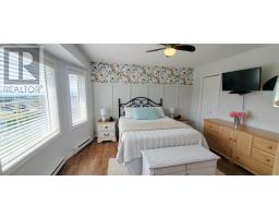 8 Breeze Place thumbnail 11