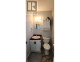 8 Breeze Place thumbnail 13