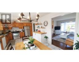 8 Breeze Place thumbnail 5