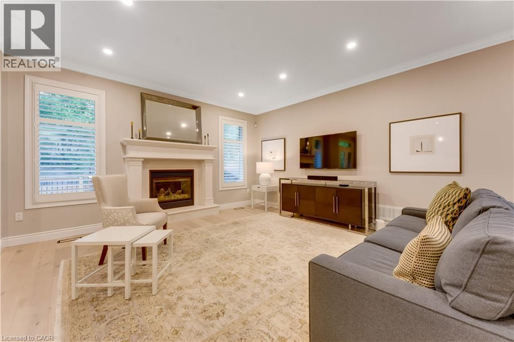 213 EDGEWATER Crescent - Image 18