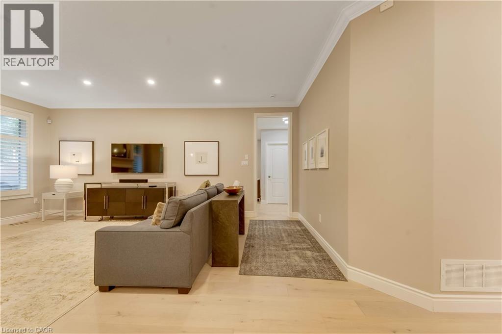 213 EDGEWATER Crescent - Image 20