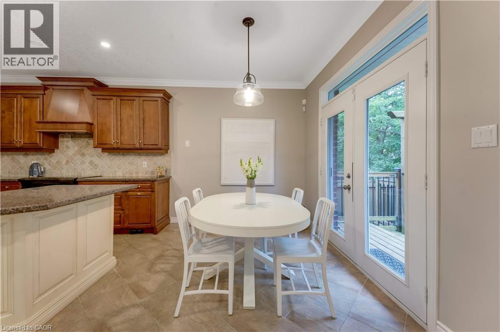 213 EDGEWATER Crescent - Image 13