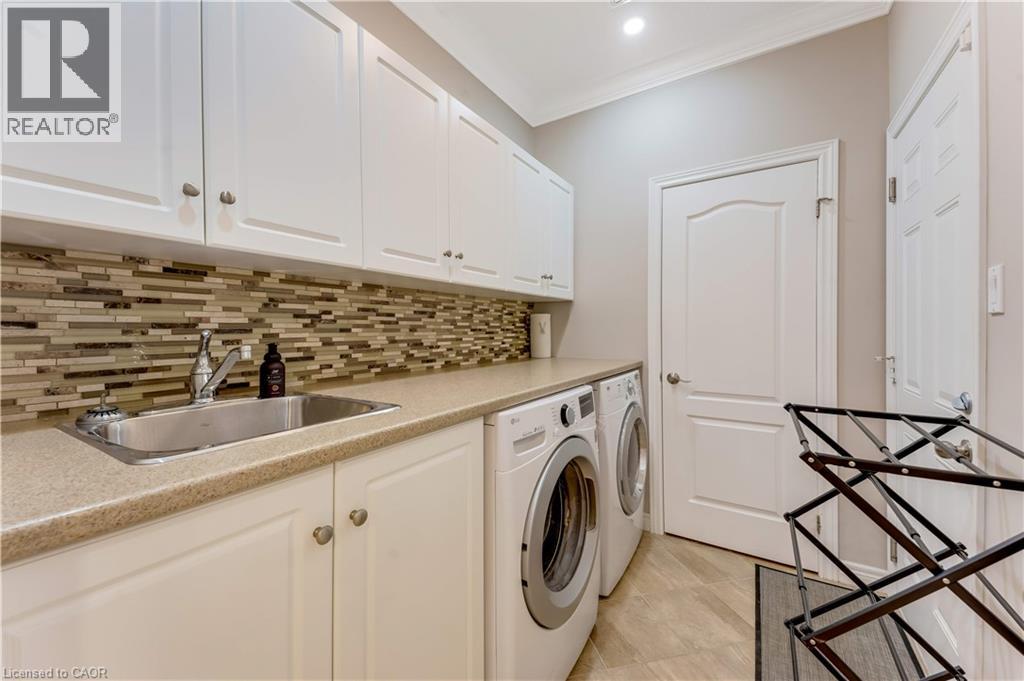213 EDGEWATER Crescent - Image 11