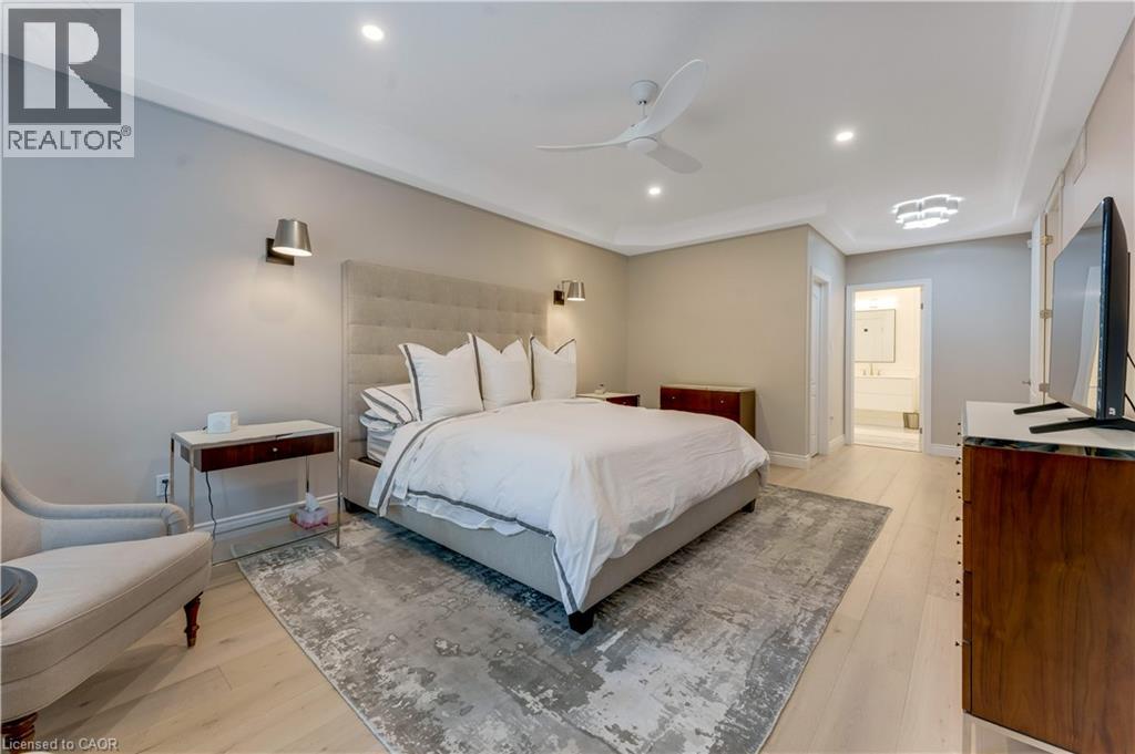 213 EDGEWATER Crescent - Image 23