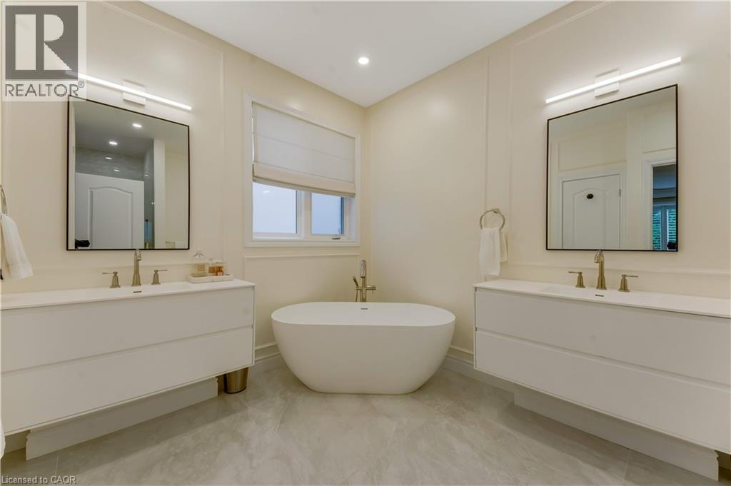 213 EDGEWATER Crescent - Image 24