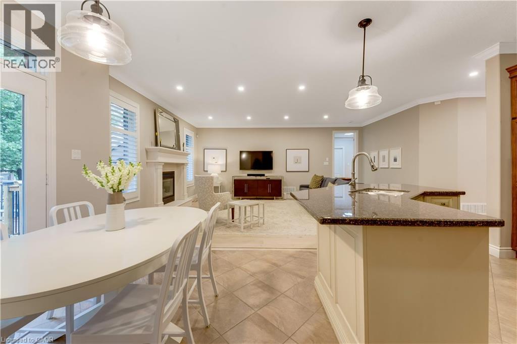 213 EDGEWATER Crescent - Image 15