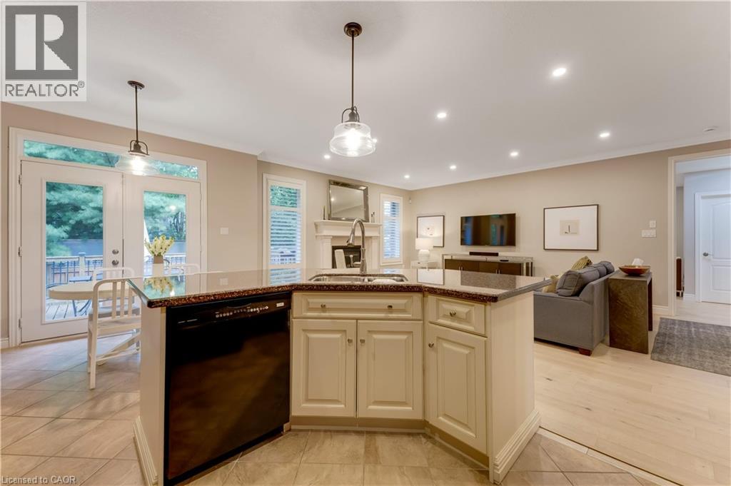 213 EDGEWATER Crescent - Image 16