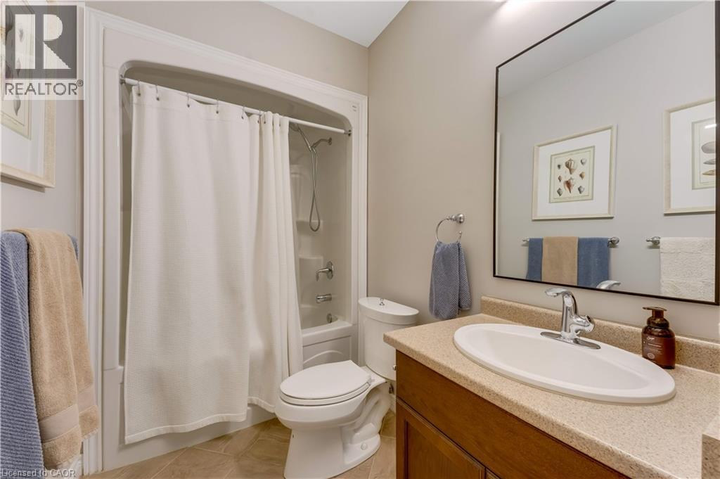 213 EDGEWATER Crescent - Image 36